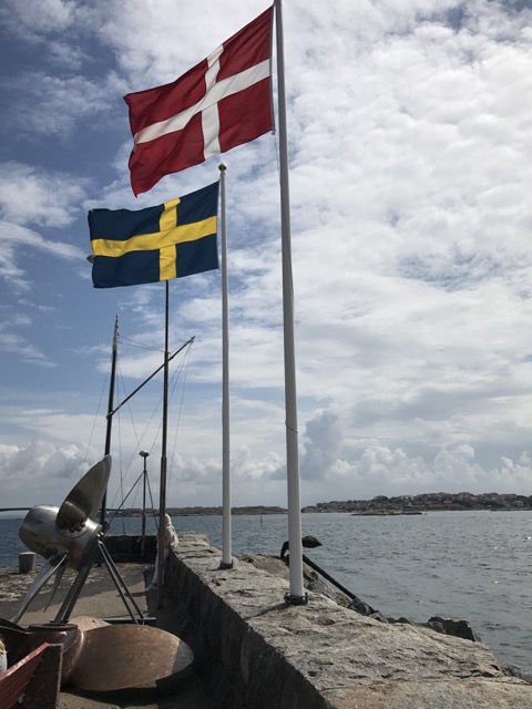 Klåva hamns flaggor